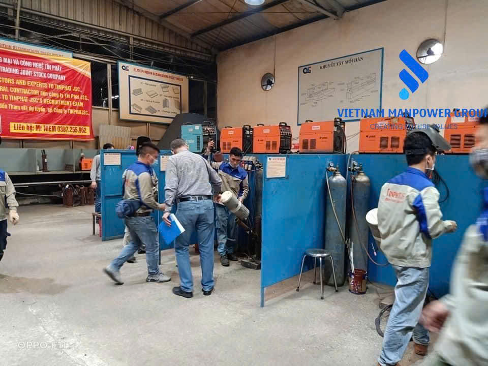 Tuyển dụng lao động Việt Nam
